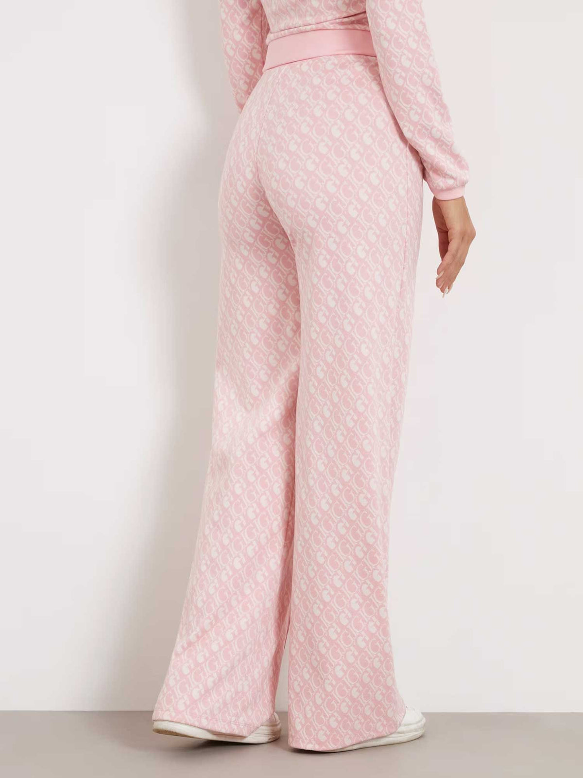 GUESS Спортно долнище GJ LOGO STRAIGHT LON