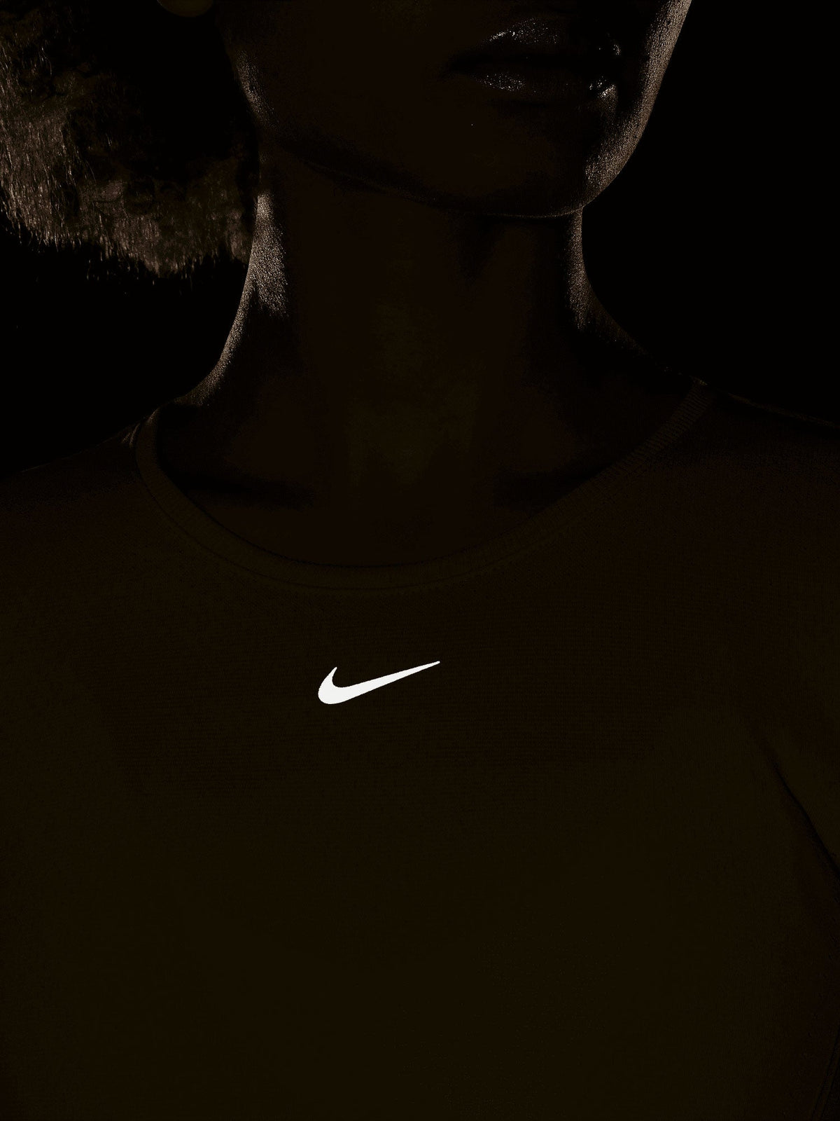 NIKE Тениска W NK DFADV AURA SLIM SS TOP