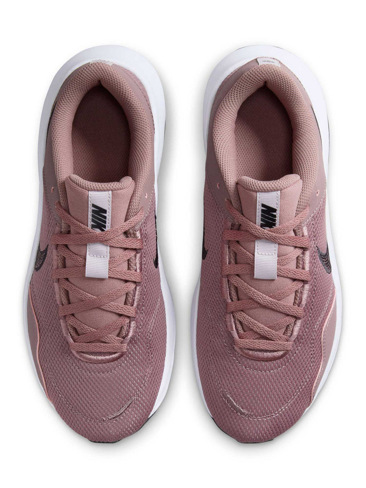 NIKE Обувки W LEGEND ESSENTIAL 3 NN